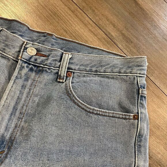 Vintage Levi 550 Light Wash Denim Shorts Men 34 - Picture 2 of 6